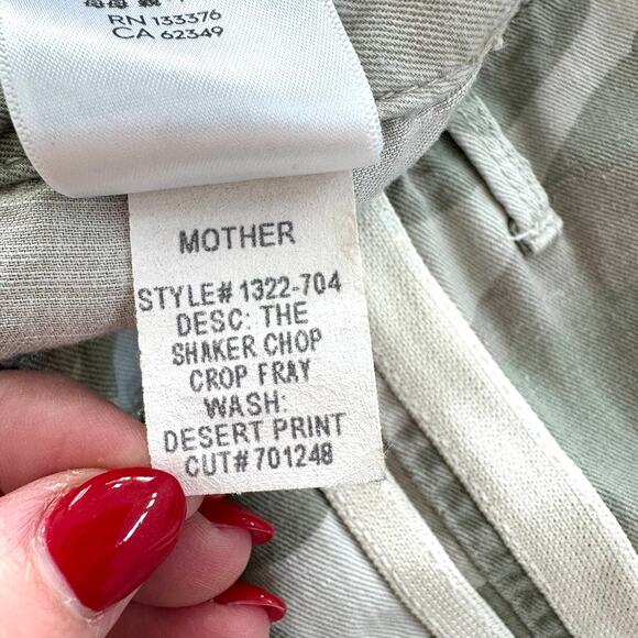 MOTHER The Shaker Chop Crop Fray Jeans Desert Print Camo, Size 25 - Picture 12 of 12